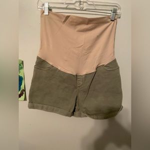 Maternity shorts